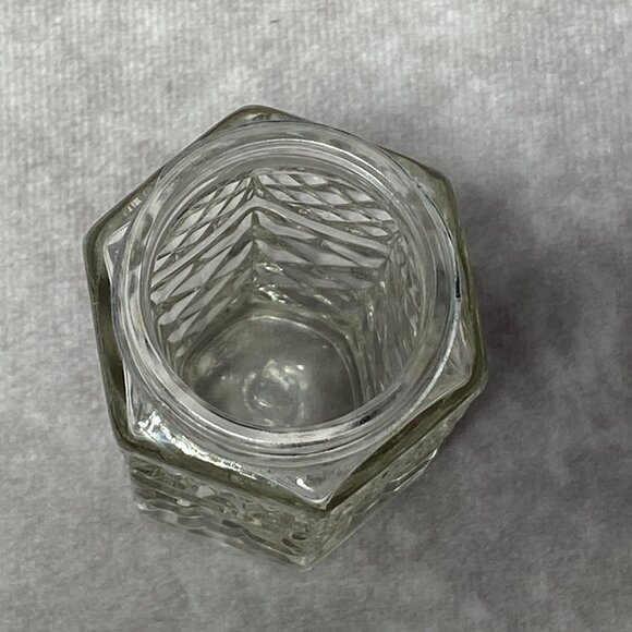 Vintage Wexford Pressed Glass Salt & Pepper Shakers With Chrome Plastic Tops - Picture 8 of 12
